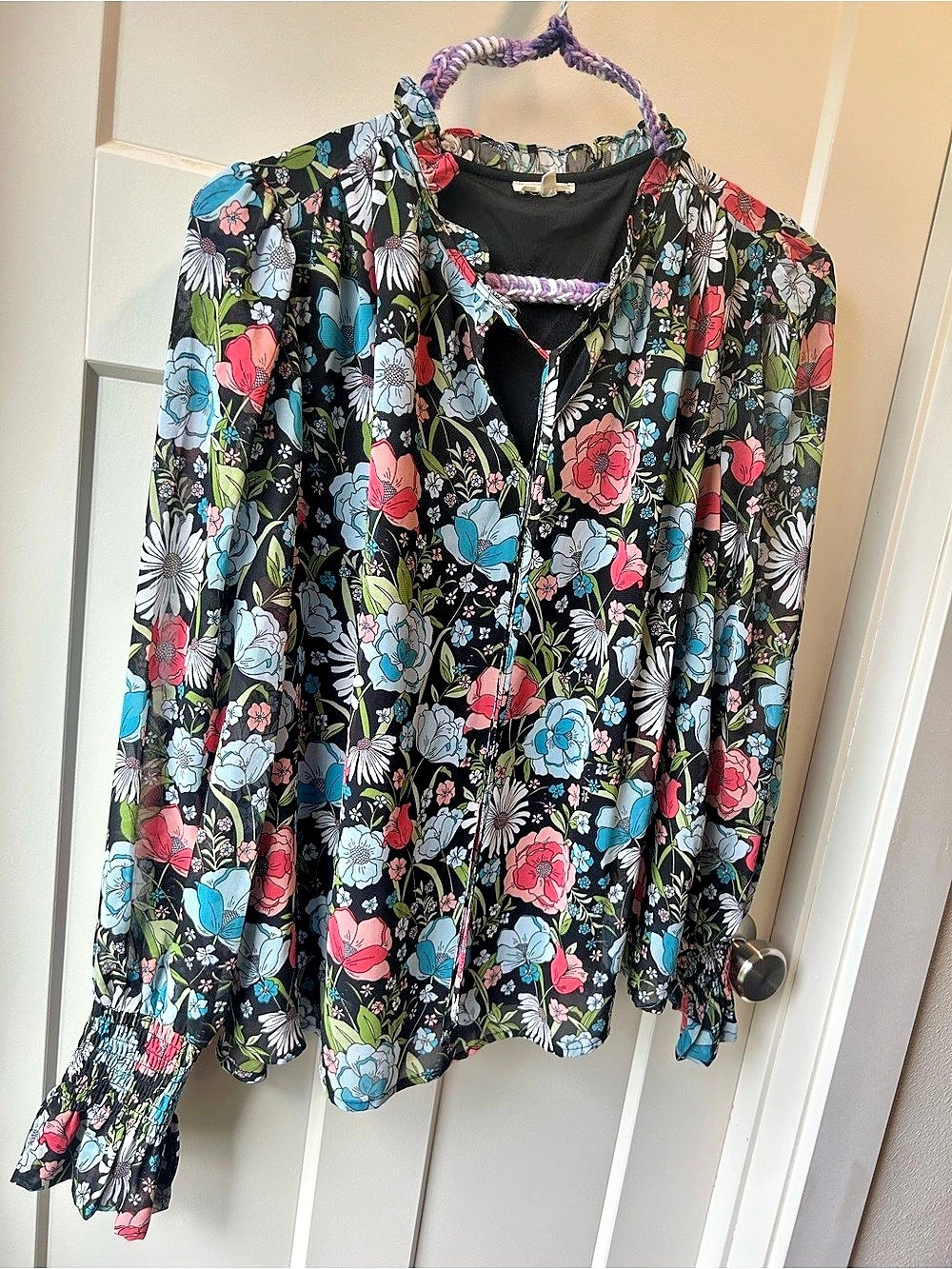 Jodifl Floral Long Sleeve Blouse in Black & Multicolor Medium